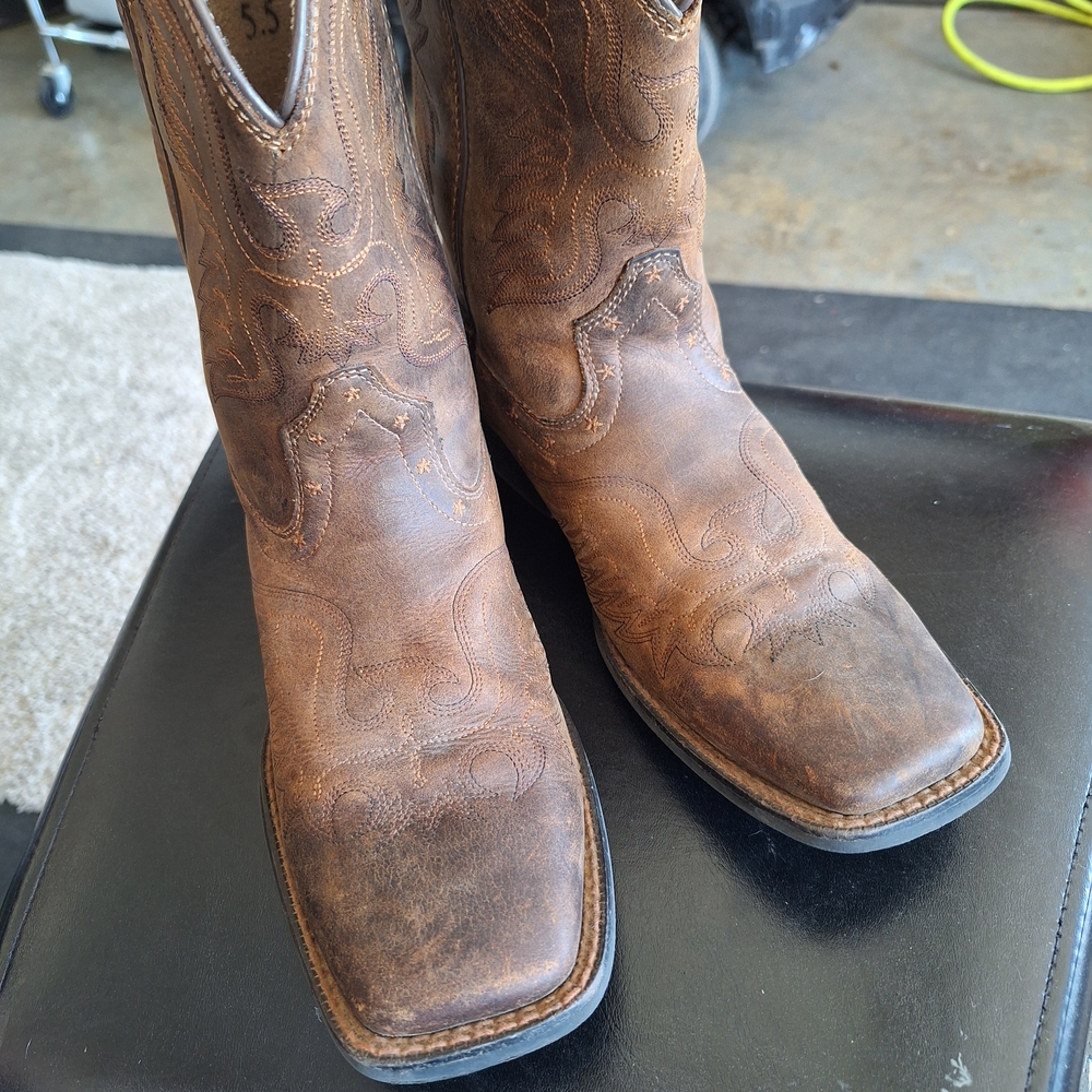 Brown Leather DistressedCowboy Boots